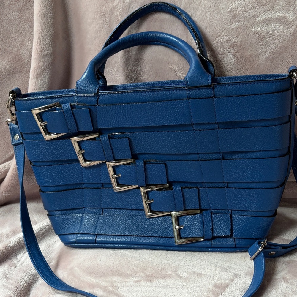 Beautiful multi  silver buckle blue pebble leather purse / crossbody